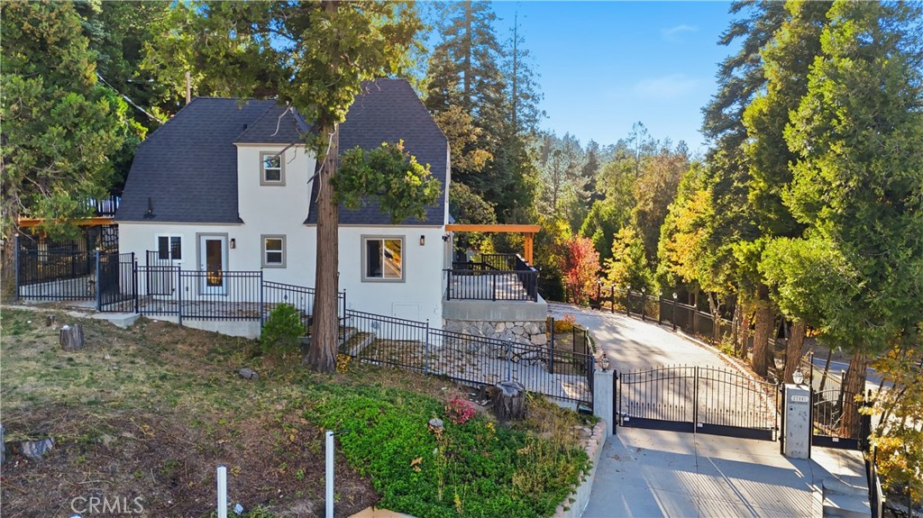 27981 Lakes Edge Road