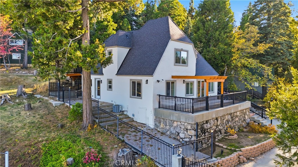 27981 Lakes Edge Road