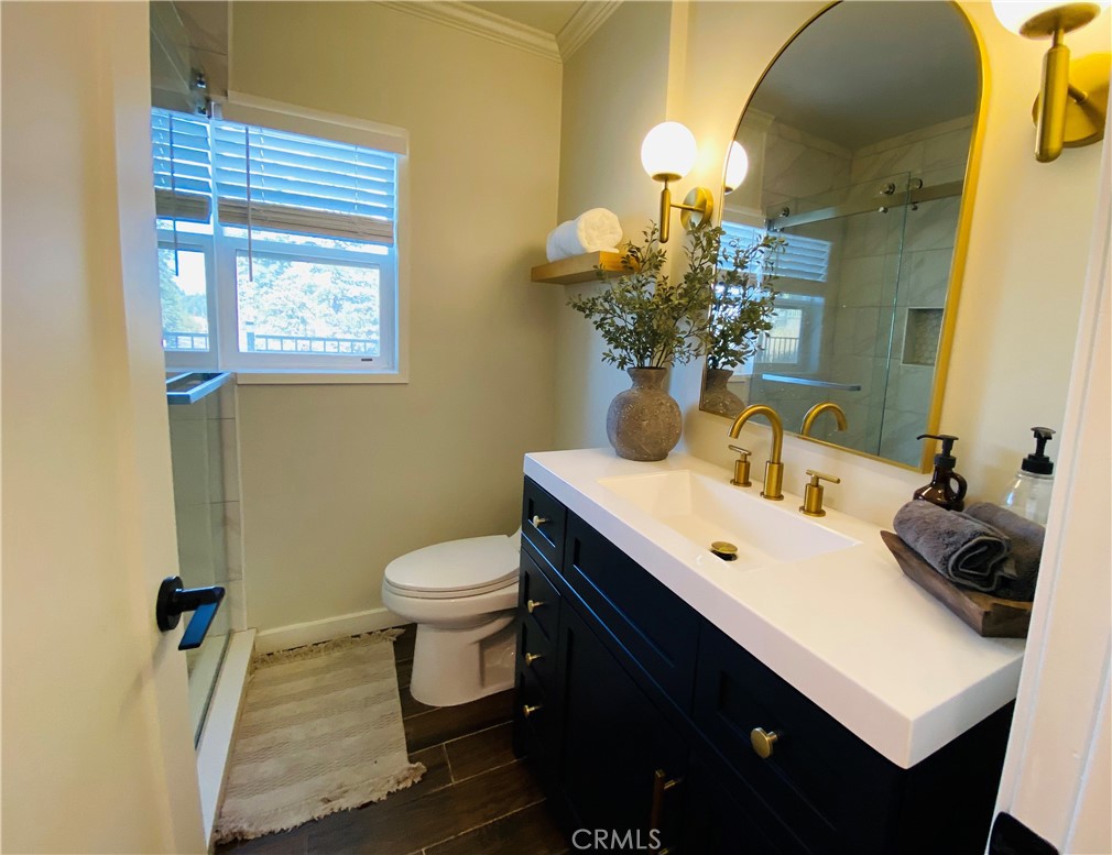 27981 Lakes Edge Road