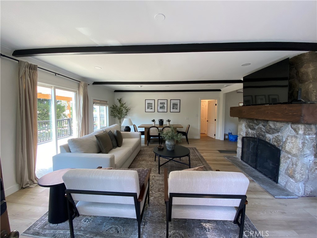 27981 Lakes Edge Road