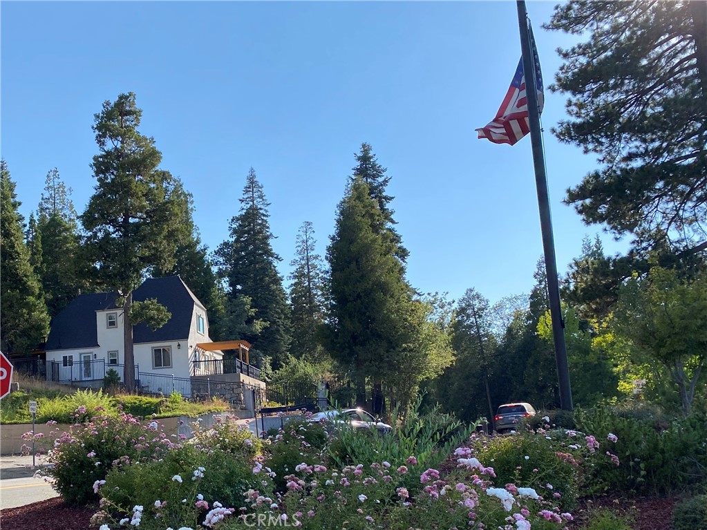 27981 Lakes Edge Road