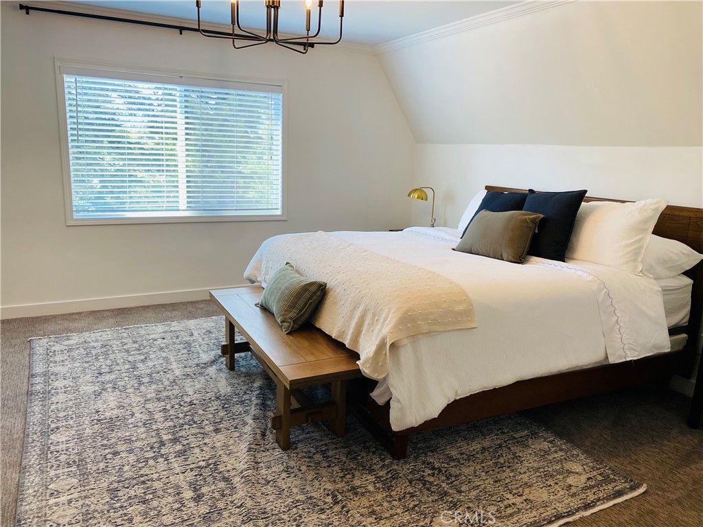 27981 Lakes Edge Road