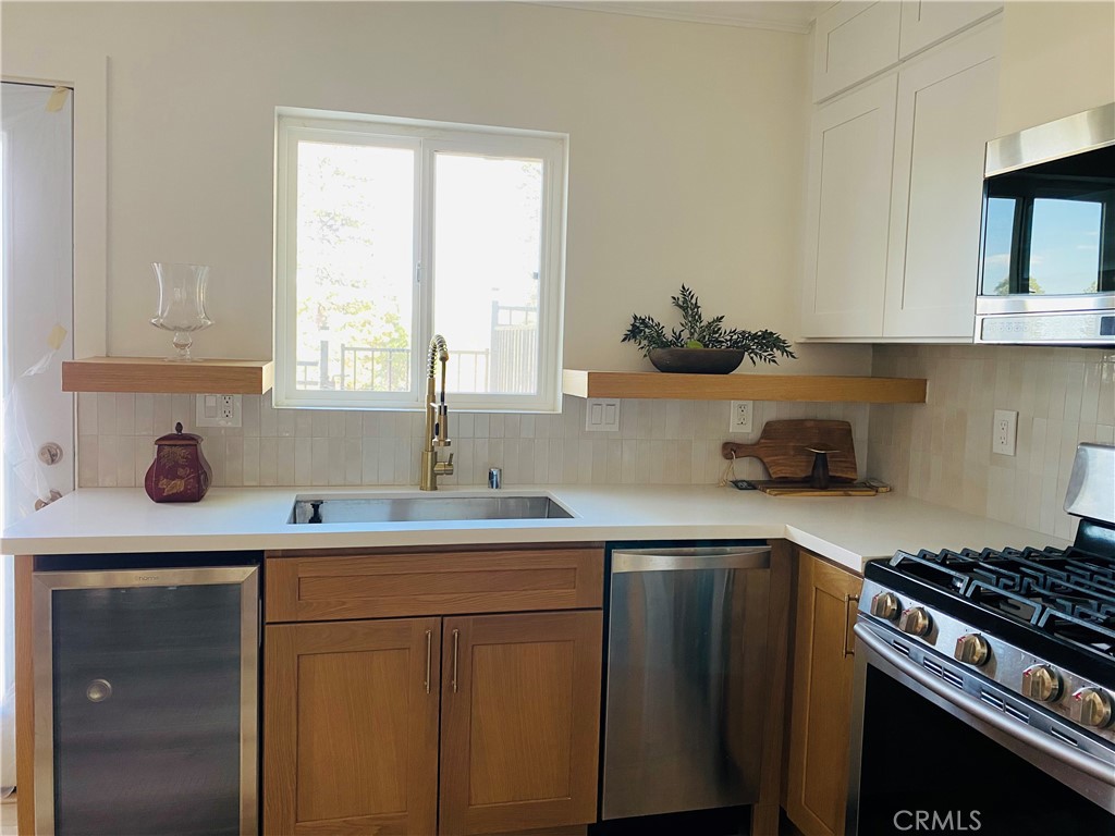 27981 Lakes Edge Road