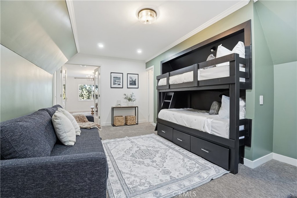 27981 Lakes Edge Road