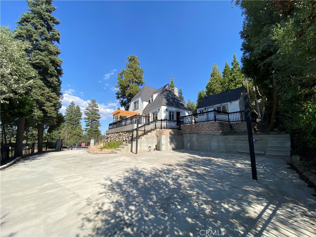 27981 Lakes Edge Road