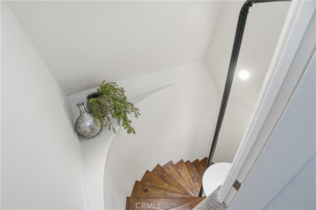 27981 Lakes Edge Road