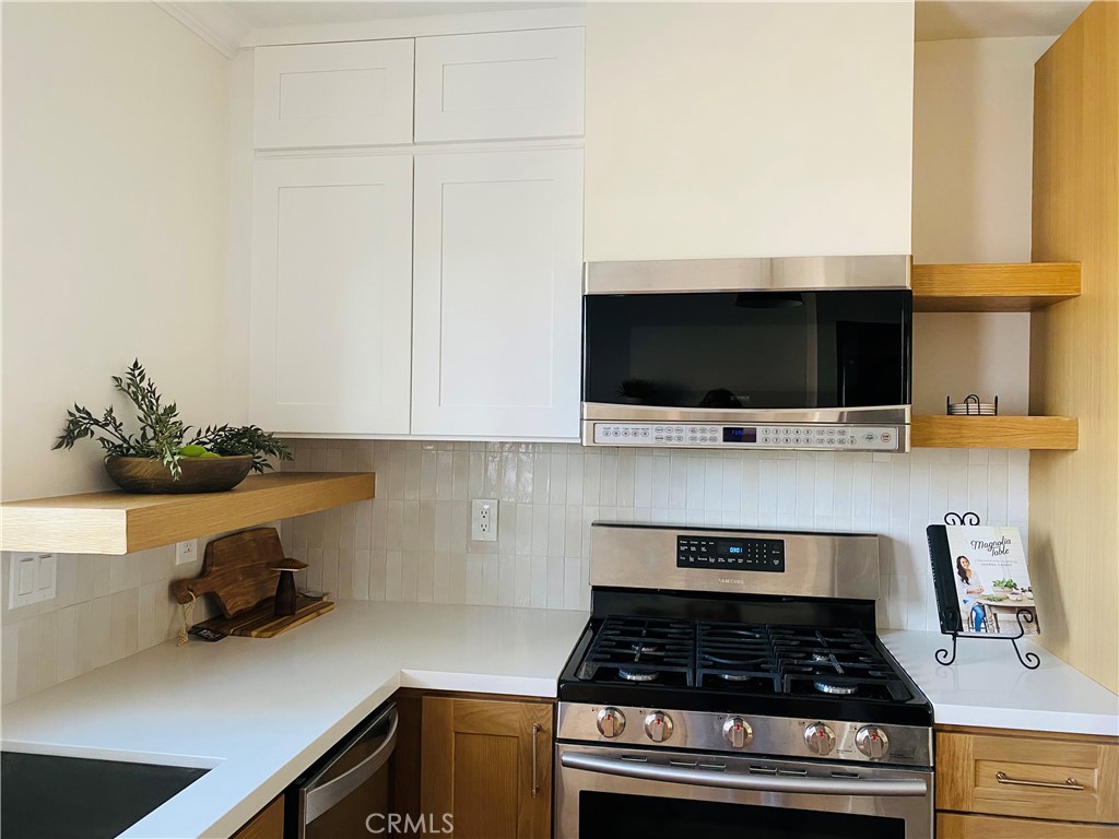 27981 Lakes Edge Road