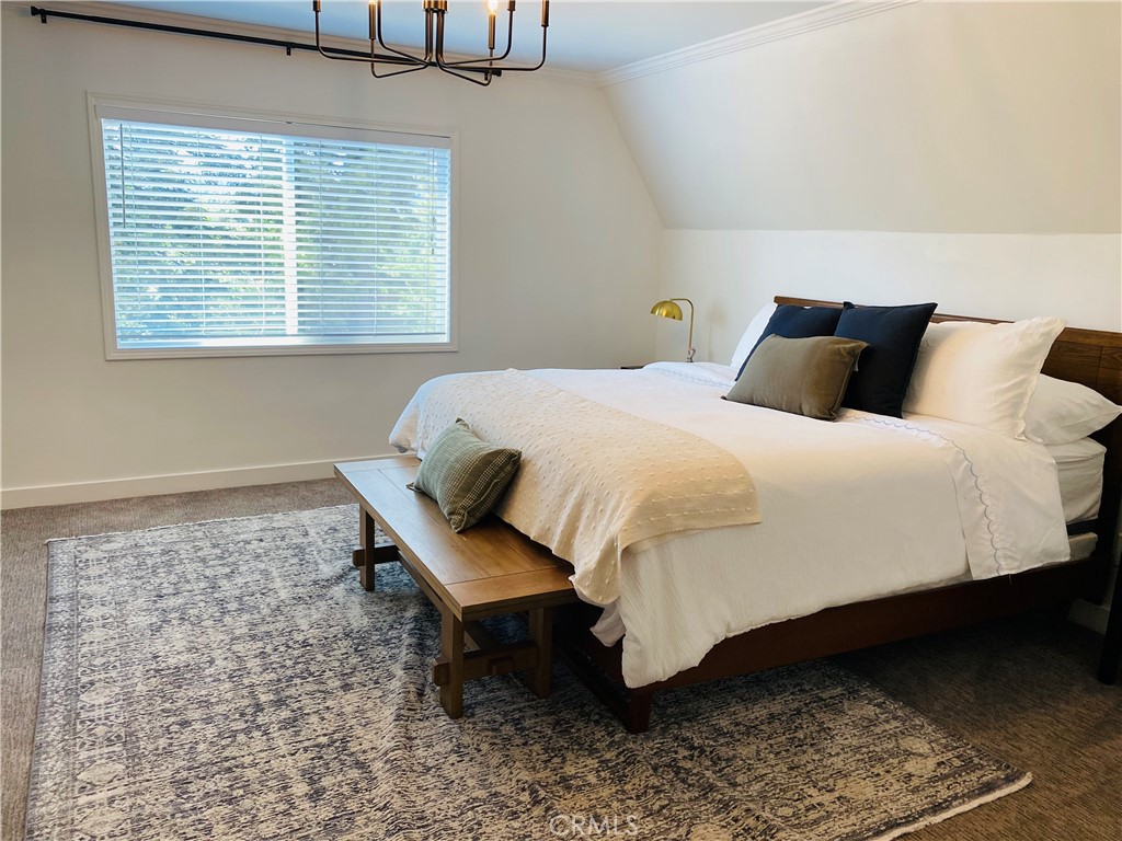 27981 Lakes Edge Road