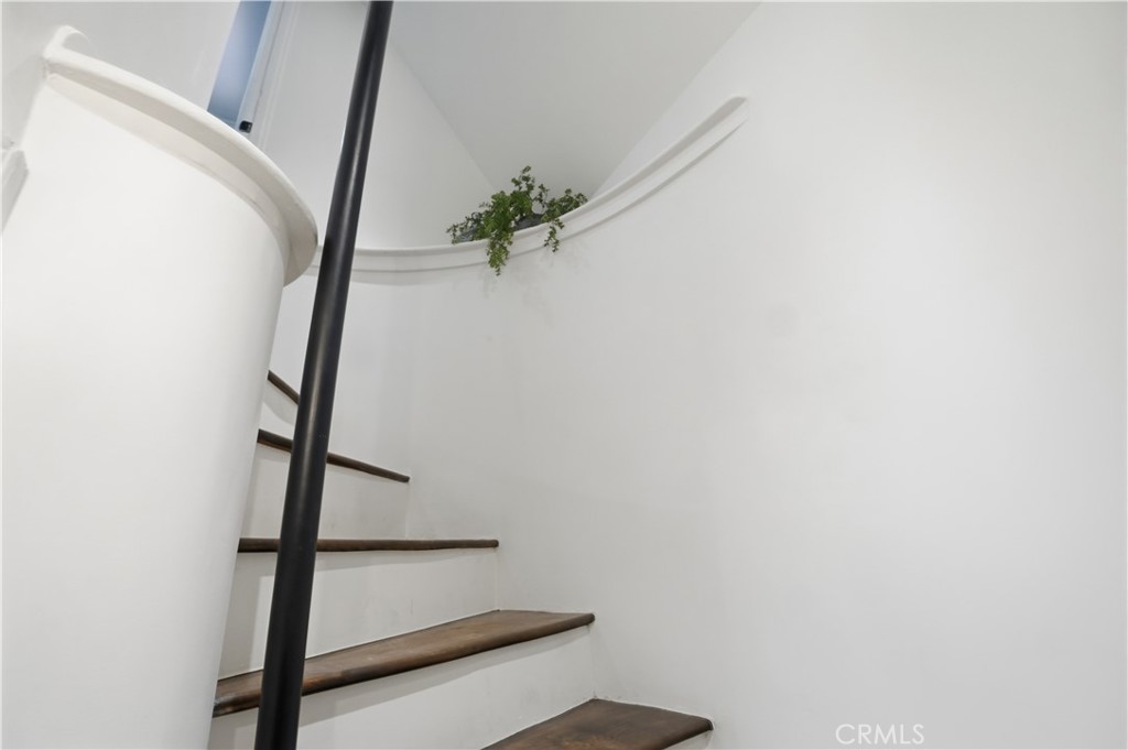 27981 Lakes Edge Road