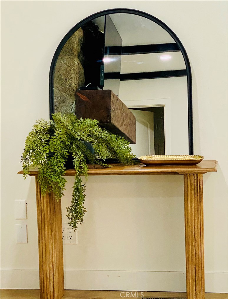 27981 Lakes Edge Road