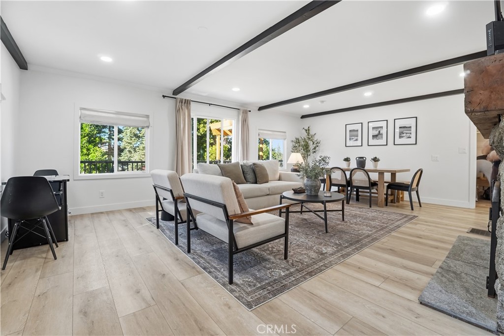 27981 Lakes Edge Road