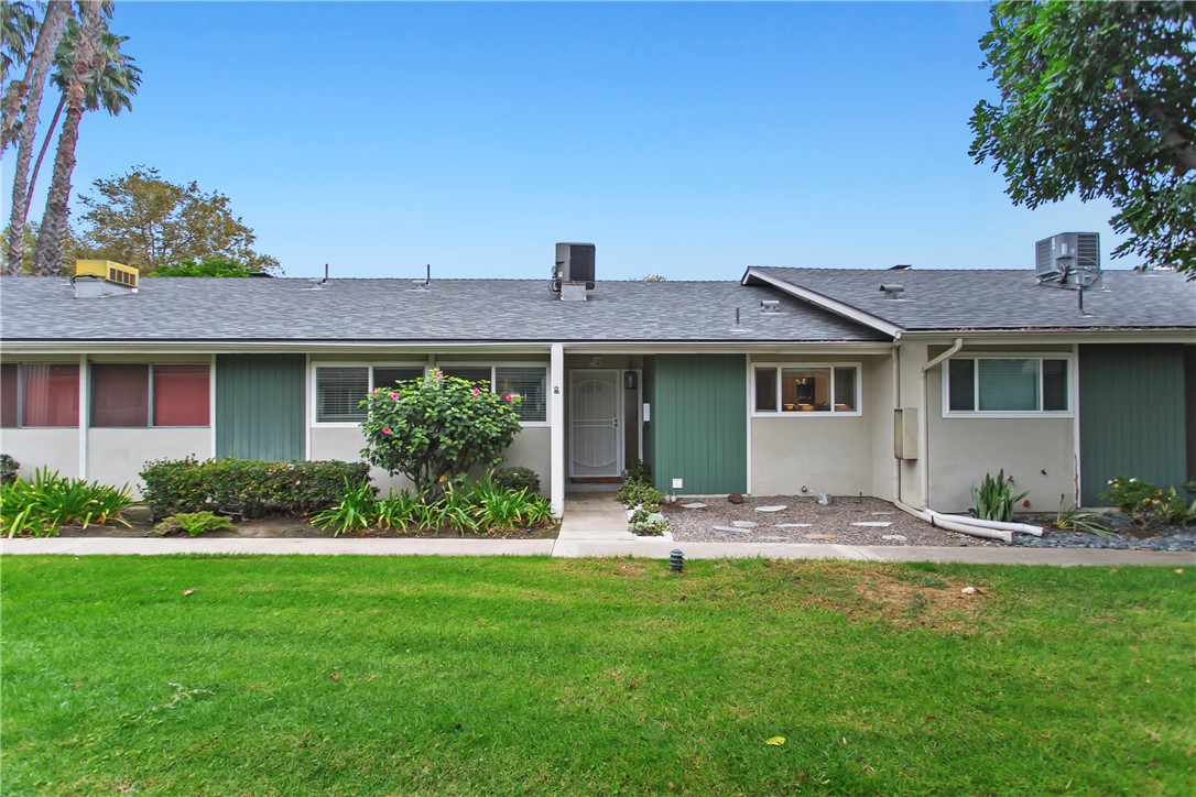 1404 N Tustin E2