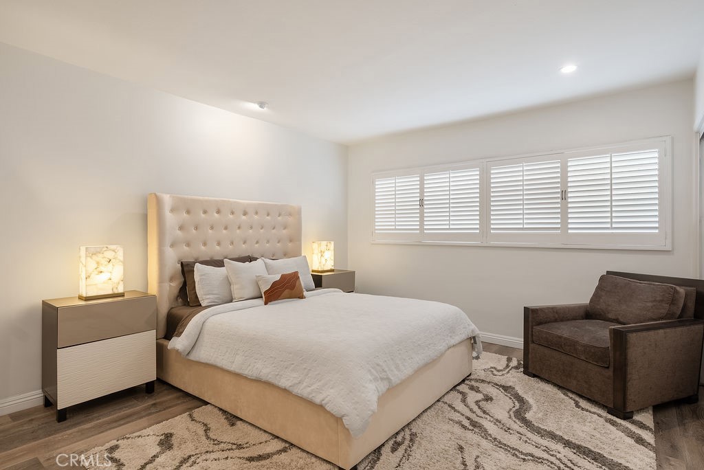 419 N Oakhurst Drive 102