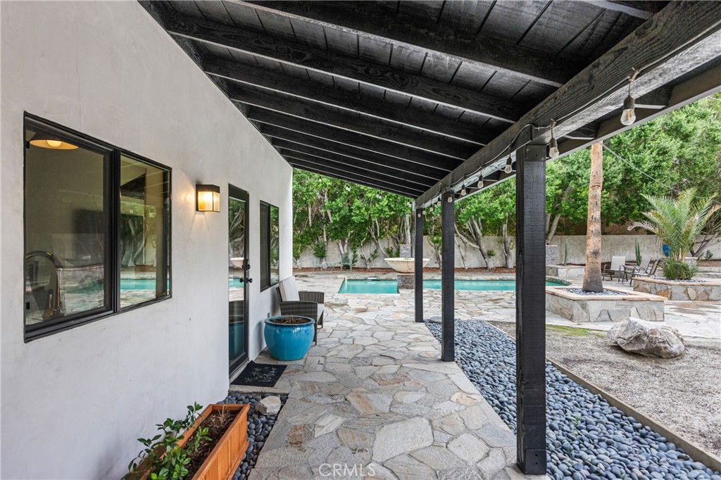 435 E Chuckwalla