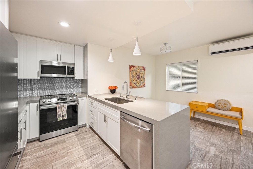 435 E Chuckwalla