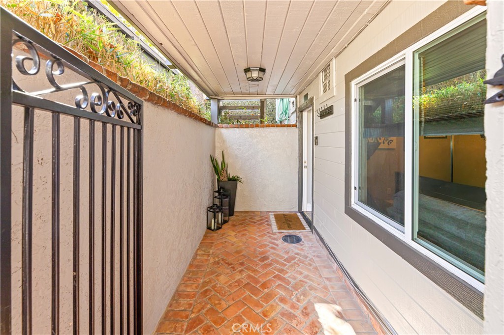 2205 Pacific Avenue 101