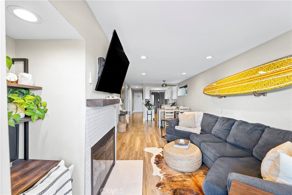 2205 Pacific Avenue 101