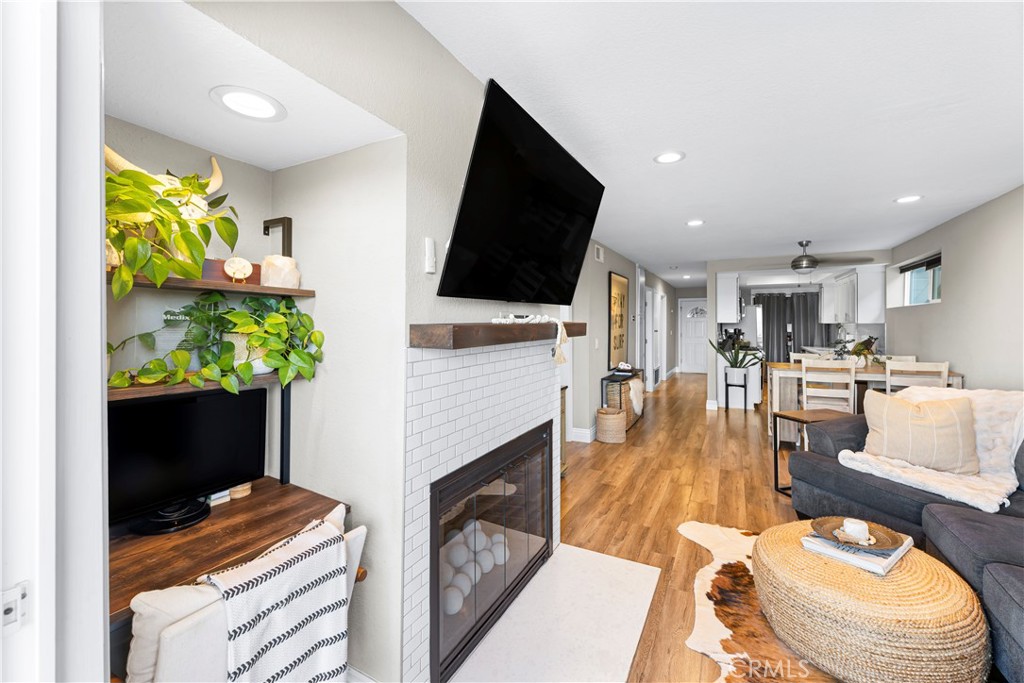 2205 Pacific Avenue 101