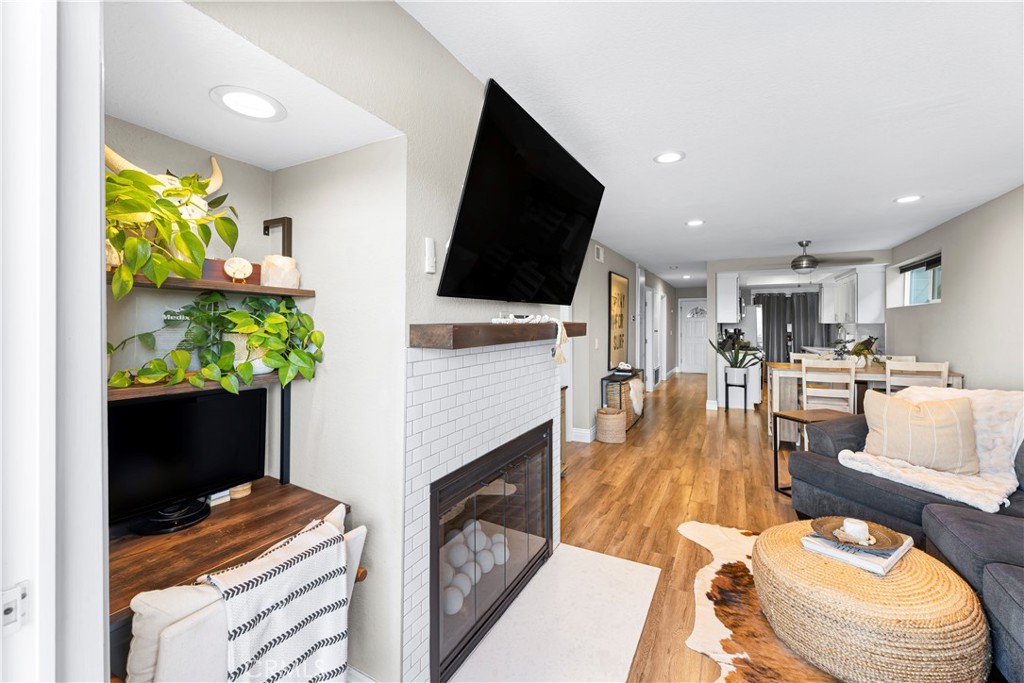 2205 Pacific Avenue 101