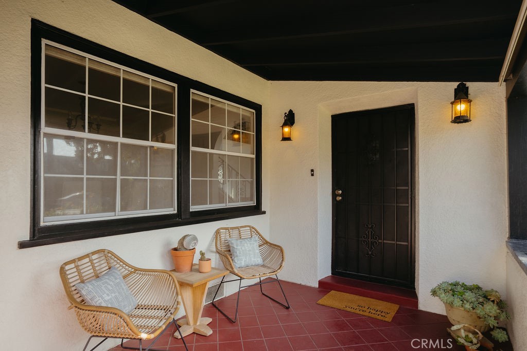 521 W Whiting Avenue