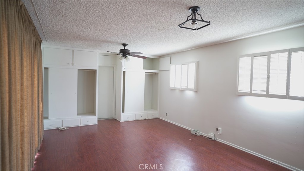 214 E 92nd