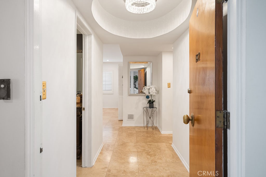 419 N Oakhurst Drive 102