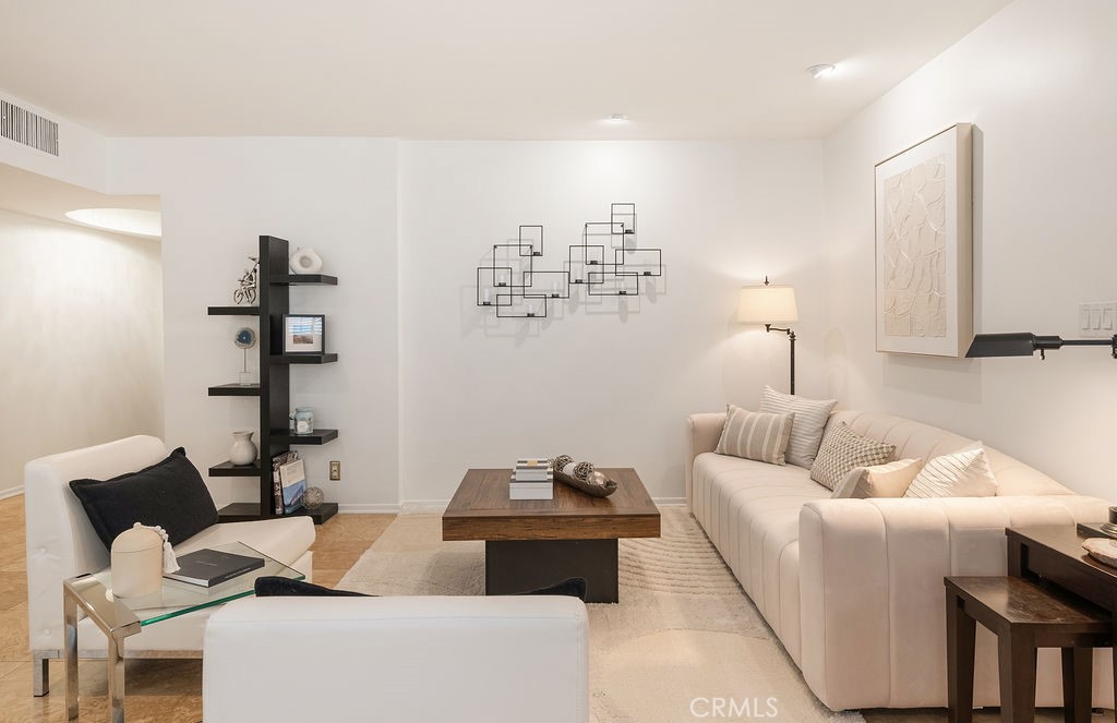 419 N Oakhurst Drive 102