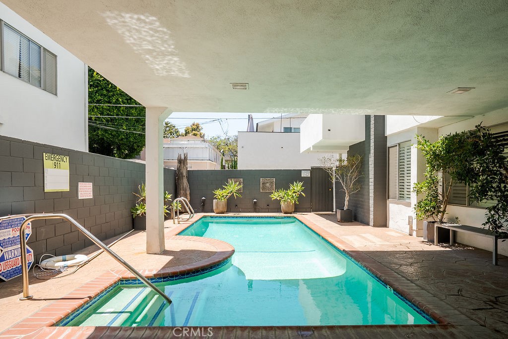 419 N Oakhurst Drive 102