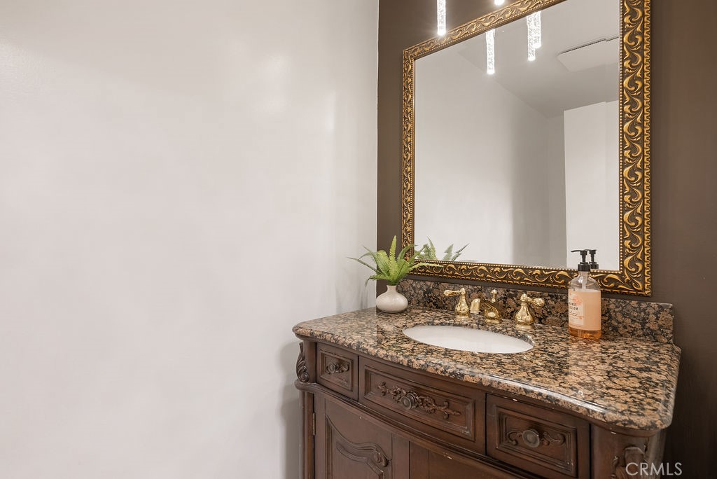 419 N Oakhurst Drive 102