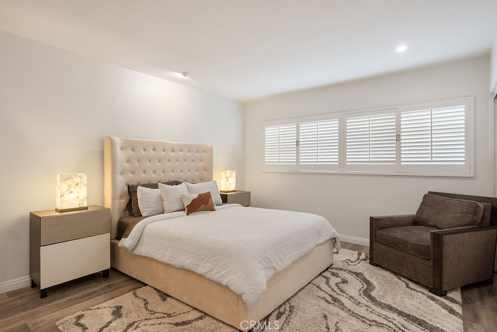 419 N Oakhurst Drive 102