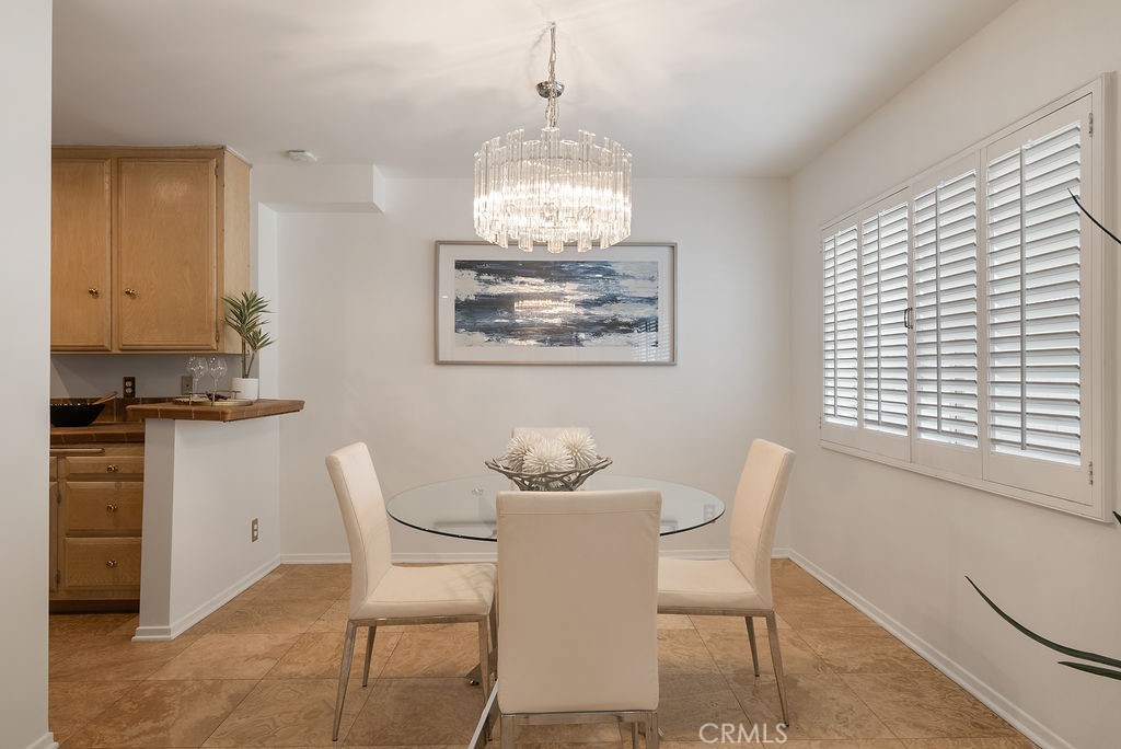 419 N Oakhurst Drive 102