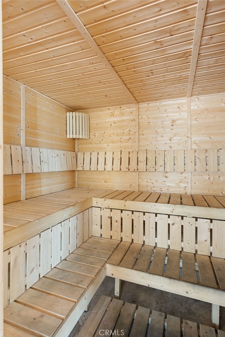 2275 W 25th Street 62