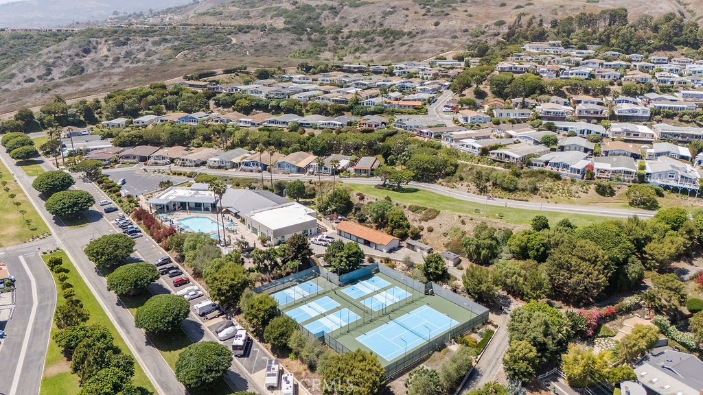 2275 W 25th Street 62