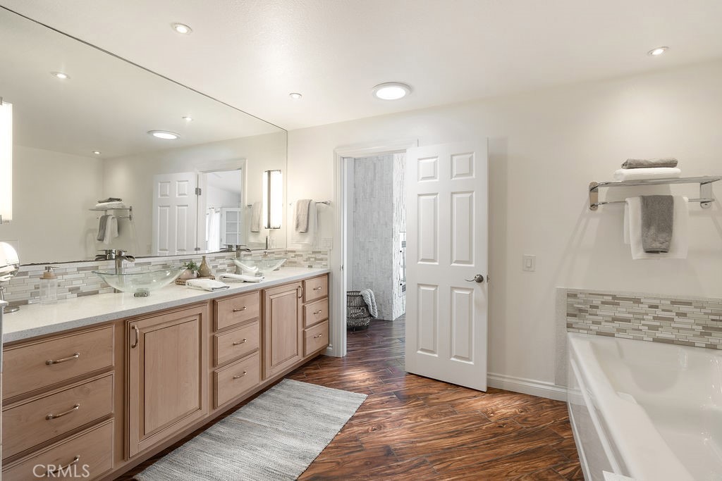 2275 W 25th Street 62