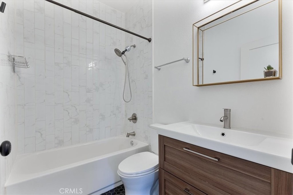 62 Calle De Los Ninos