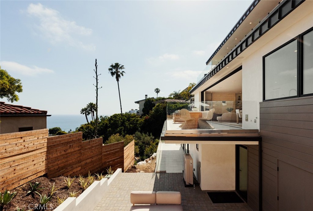1105 Skyline Drive