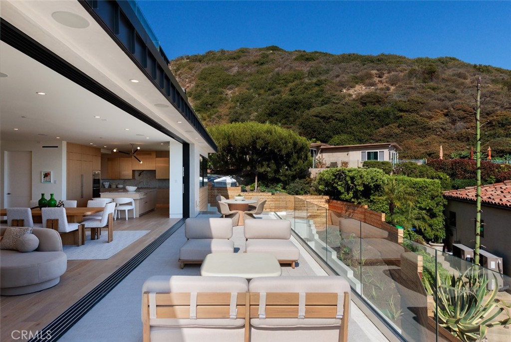 1105 Skyline Drive
