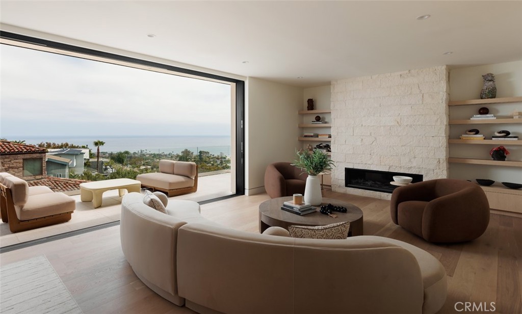 1105 Skyline Drive