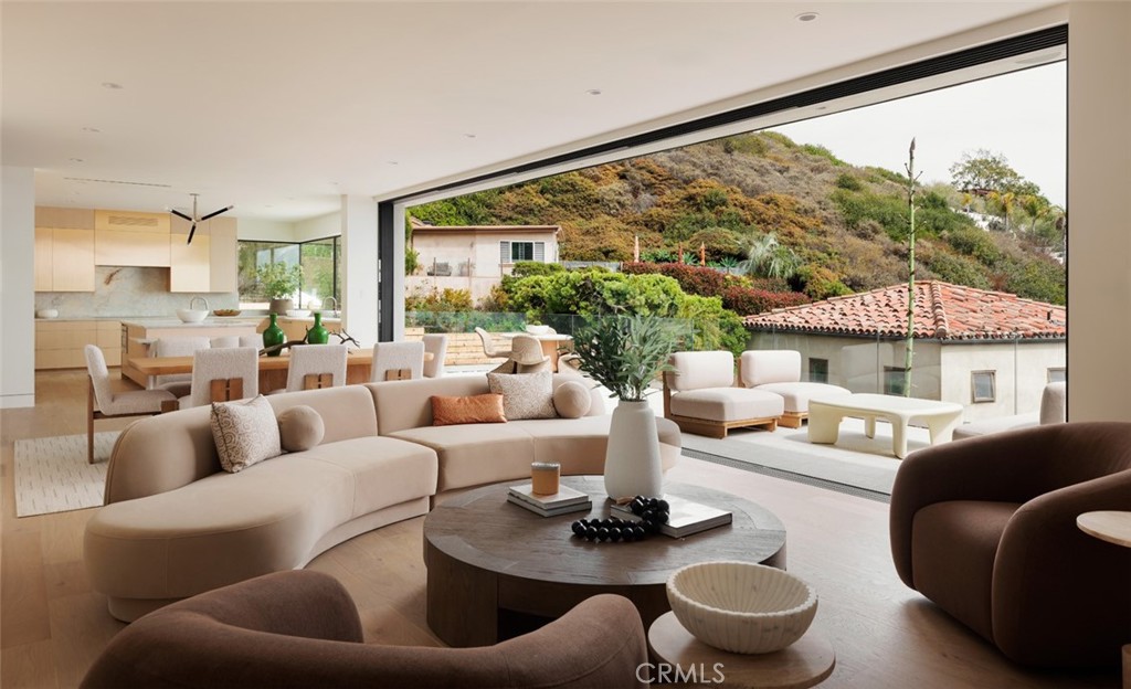 1105 Skyline Drive