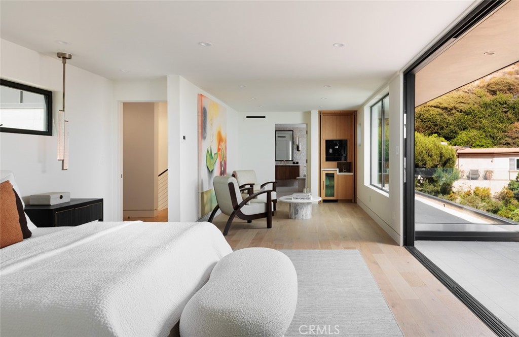 1105 Skyline Drive