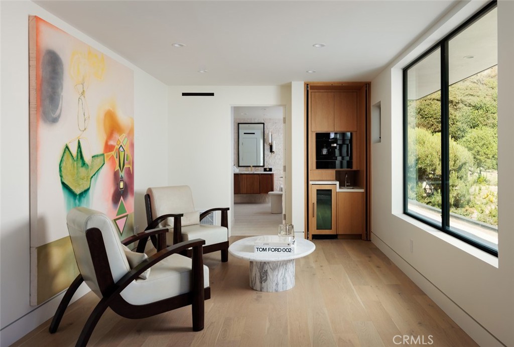 1105 Skyline Drive