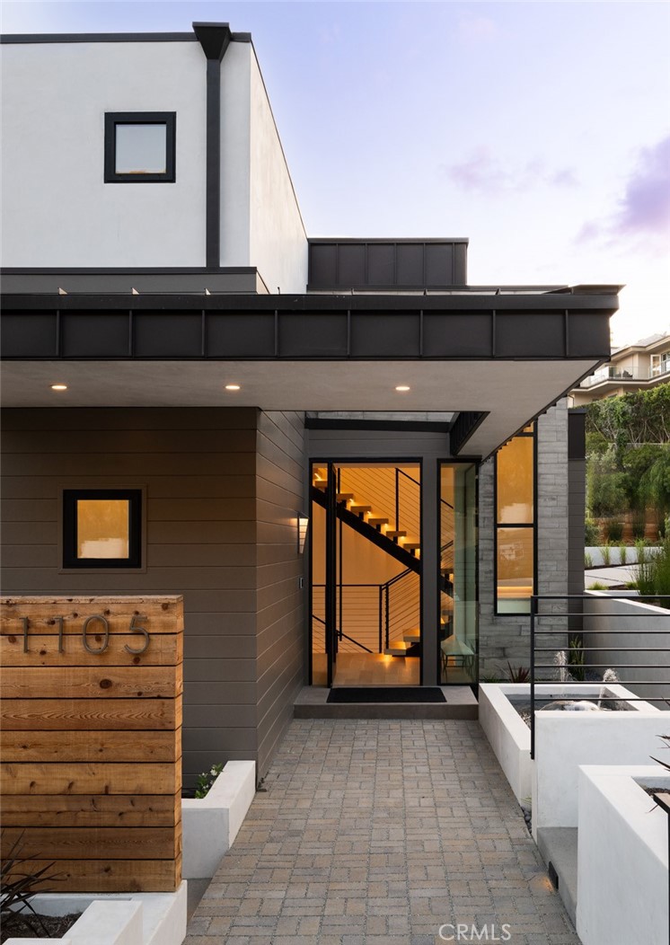 1105 Skyline Drive