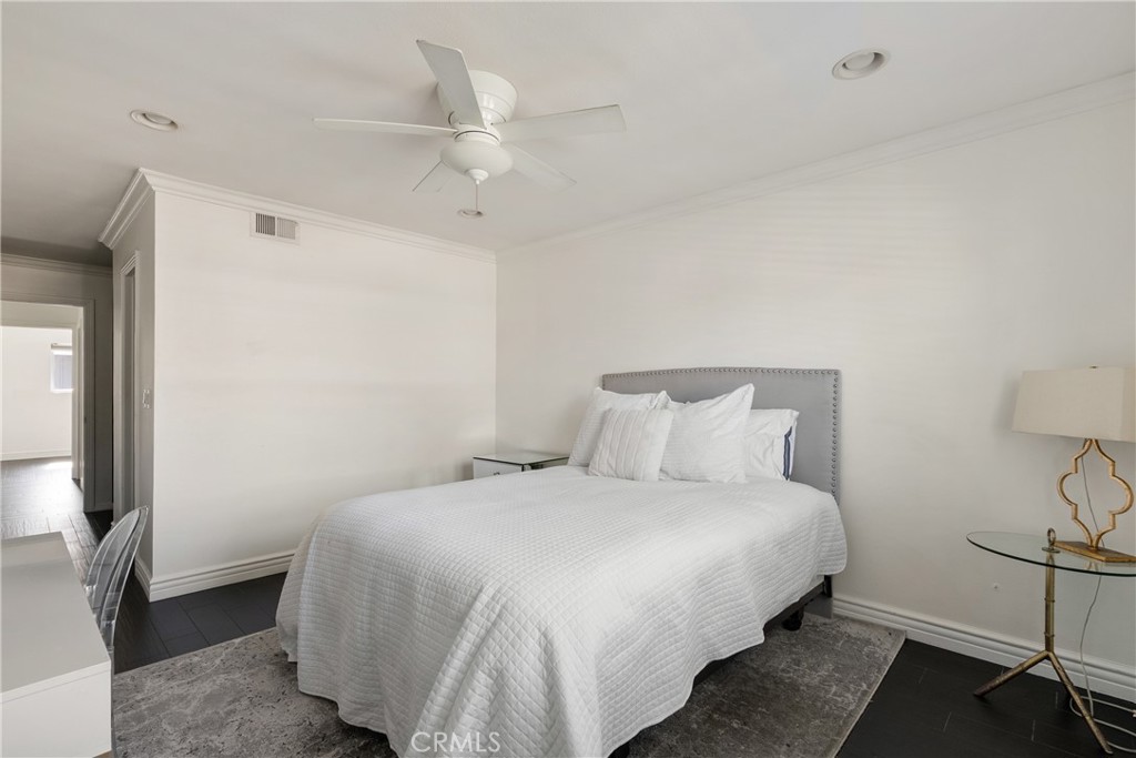 345 University Drive F4