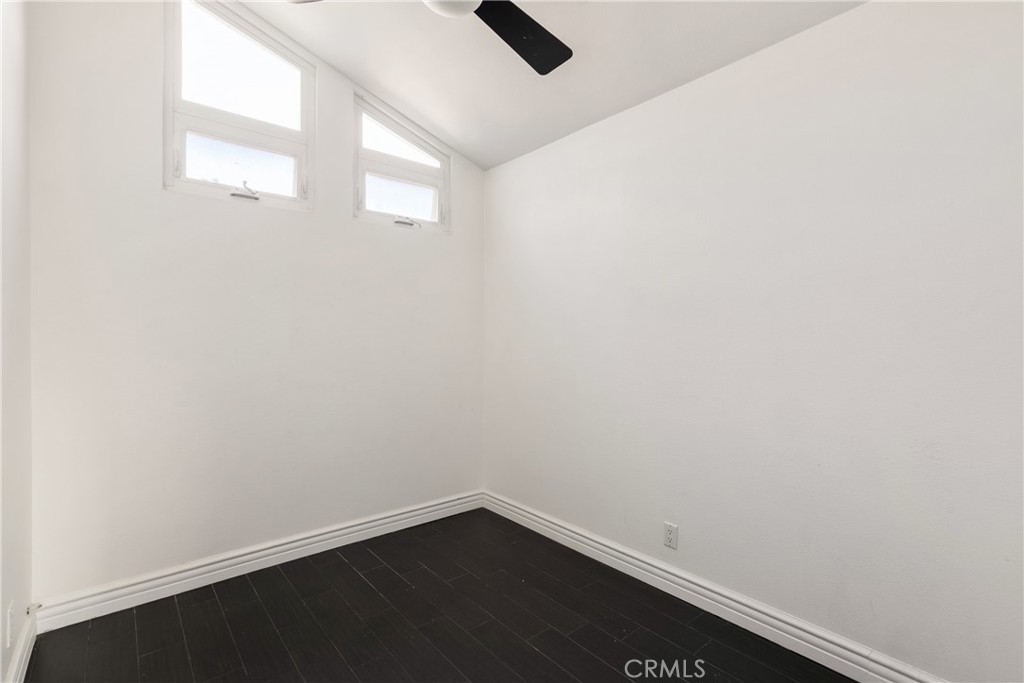 345 University Drive F4