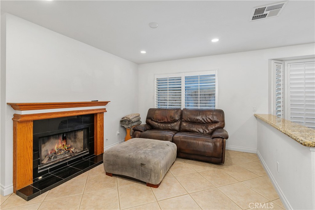 809 Rock Ridge Court