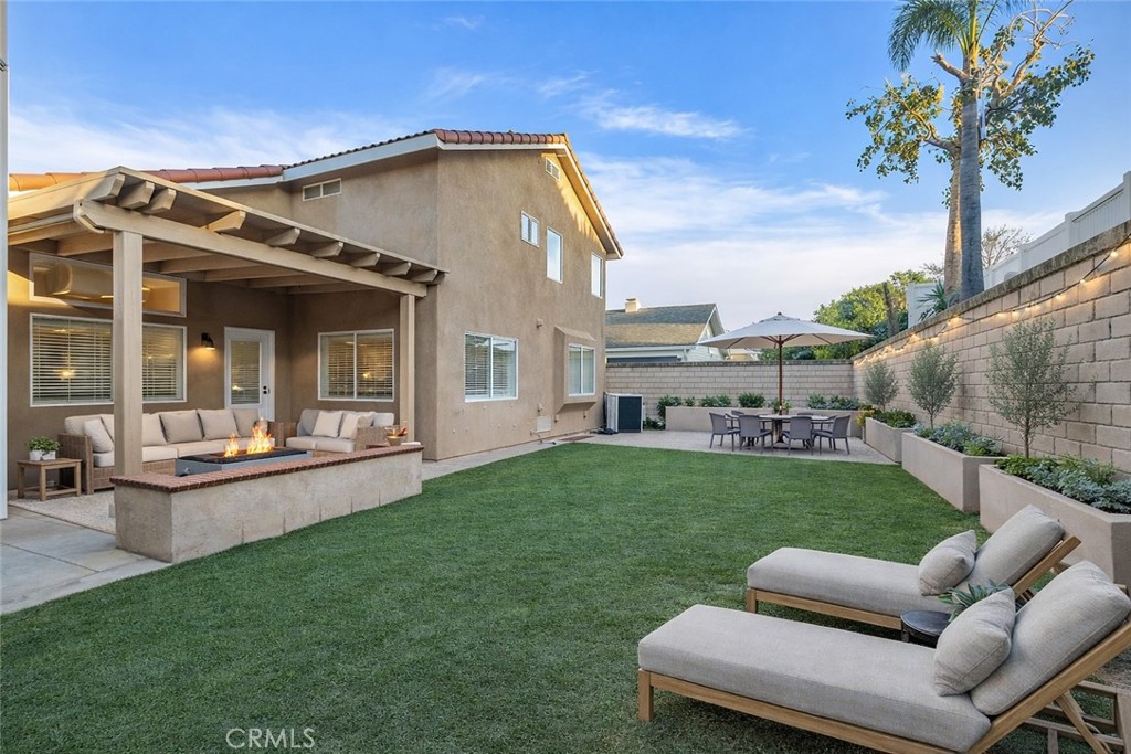 809 Rock Ridge Court