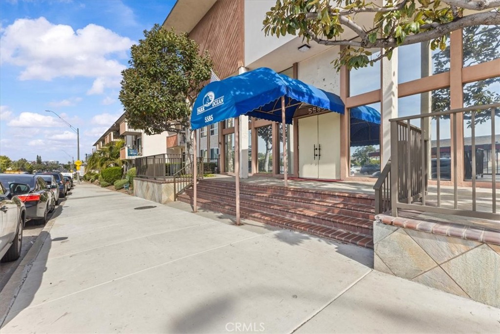 5585 E Pacific Coast Highway 171