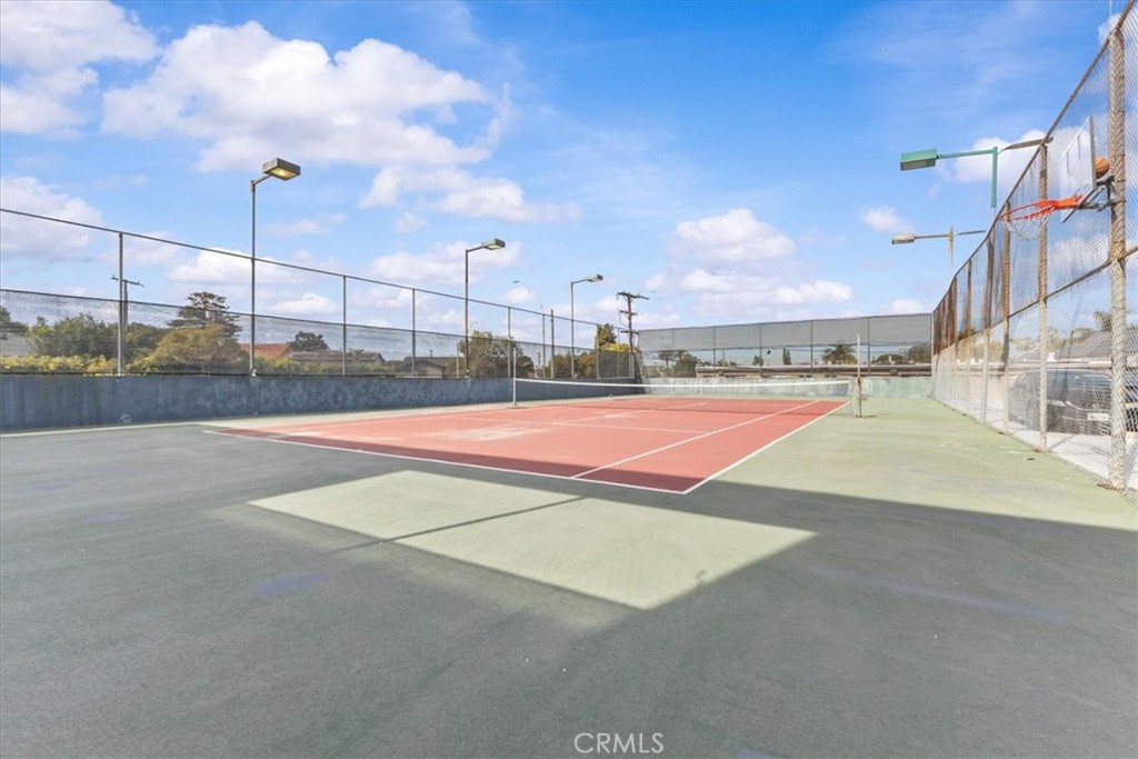 5585 E Pacific Coast Highway 171