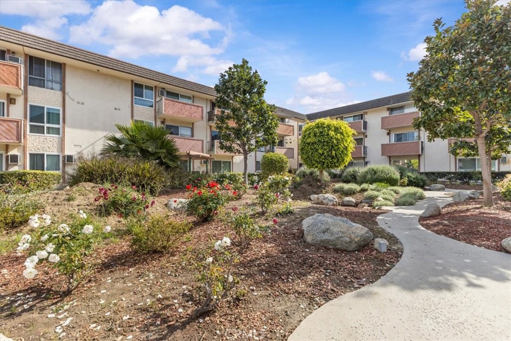 5585 E Pacific Coast Highway 171