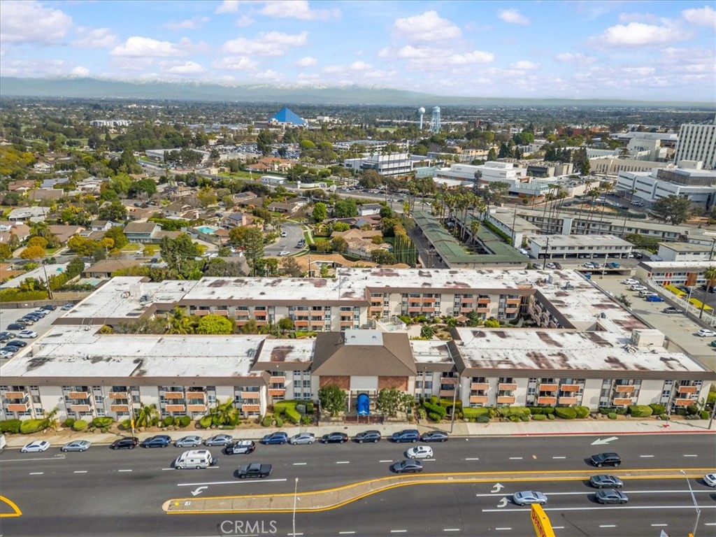 5585 E Pacific Coast Highway 171